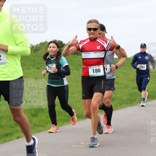 04.05.2025 - 8. Wedeler Halbmarathon Lena Gebhardt http://msf.ph/oto/7838337 04.05.2025 11:37:09 Laufen 982, 77, 186, 782, 51 meine-sportfotos.de