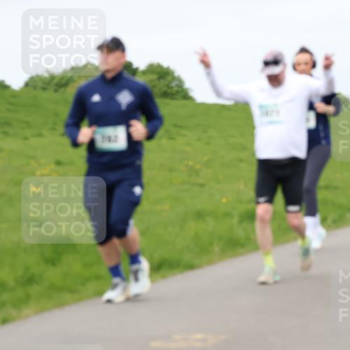 04.05.2025 - 8. Wedeler Halbmarathon Lena Gebhardt http://msf.ph/oto/7838387 04.05.2025 11:37:12 Laufen  meine-sportfotos.de