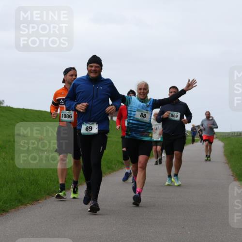 04.05.2025 - 8. Wedeler Halbmarathon Yannick Fuchs http://msf.ph/oto/7838393 04.05.2025 11:25:19 Laufen 1086, 89, 88, 569 meine-sportfotos.de