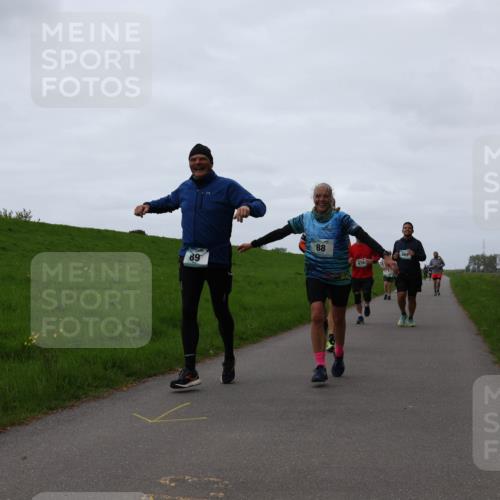 04.05.2025 - 8. Wedeler Halbmarathon Yannick Fuchs http://msf.ph/oto/7838523 04.05.2025 11:25:21 Laufen 89, 88 meine-sportfotos.de