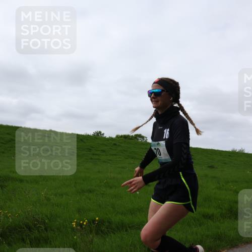 04.05.2025 - 8. Wedeler Halbmarathon Yannick Fuchs http://msf.ph/oto/7838531 04.05.2025 12:02:54 Laufen 70, 16 meine-sportfotos.de