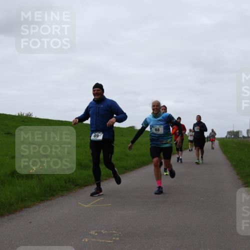 04.05.2025 - 8. Wedeler Halbmarathon Yannick Fuchs http://msf.ph/oto/7838532 04.05.2025 11:25:21 Laufen 89, 88 meine-sportfotos.de
