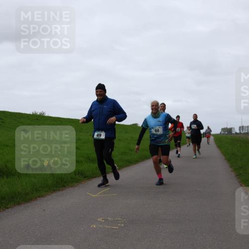 04.05.2025 - 8. Wedeler Halbmarathon Yannick Fuchs http://msf.ph/oto/7838536 04.05.2025 11:25:21 Laufen 89, 88 meine-sportfotos.de