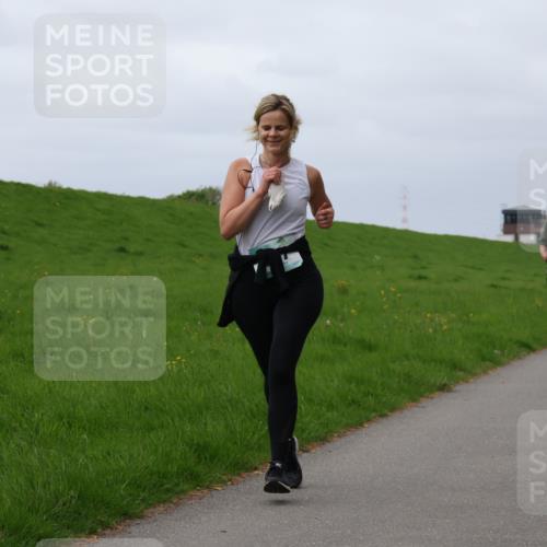 04.05.2025 - 8. Wedeler Halbmarathon Yannick Fuchs http://msf.ph/oto/7838560 04.05.2025 12:02:58 Laufen 97 meine-sportfotos.de