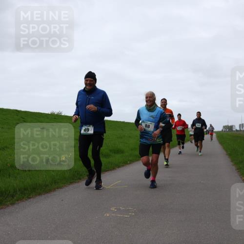 04.05.2025 - 8. Wedeler Halbmarathon Yannick Fuchs http://msf.ph/oto/7838564 04.05.2025 11:25:22 Laufen 89, 88 meine-sportfotos.de