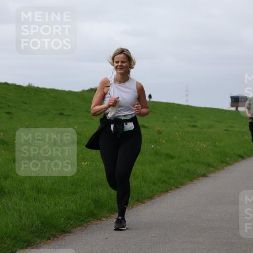 04.05.2025 - 8. Wedeler Halbmarathon Yannick Fuchs http://msf.ph/oto/7838570 04.05.2025 12:02:58 Laufen 97 meine-sportfotos.de