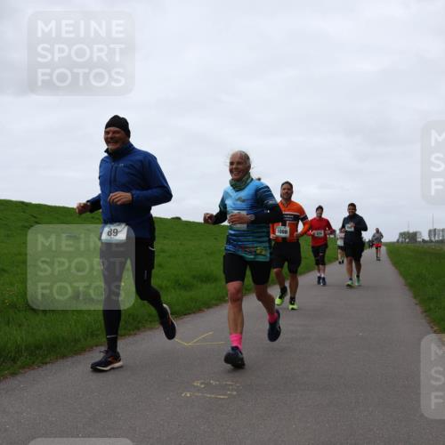 04.05.2025 - 8. Wedeler Halbmarathon Yannick Fuchs http://msf.ph/oto/7838577 04.05.2025 11:25:22 Laufen 569, 89, 1086, 476 meine-sportfotos.de