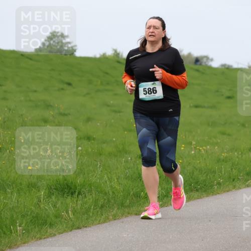 04.05.2025 - 8. Wedeler Halbmarathon Lena Gebhardt http://msf.ph/oto/7838578 04.05.2025 11:37:45 Laufen 586 meine-sportfotos.de