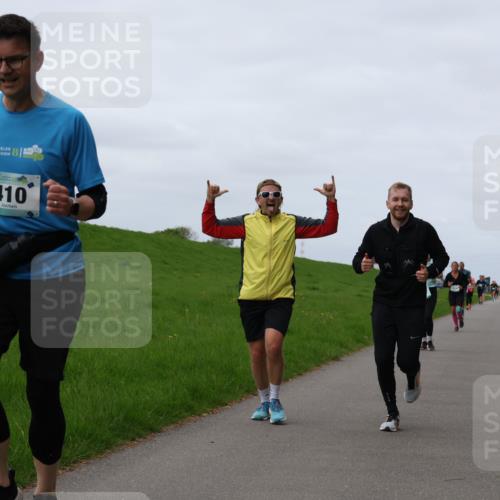04.05.2025 - 8. Wedeler Halbmarathon Yannick Fuchs http://msf.ph/oto/7838630 04.05.2025 11:46:53 Laufen 410 meine-sportfotos.de