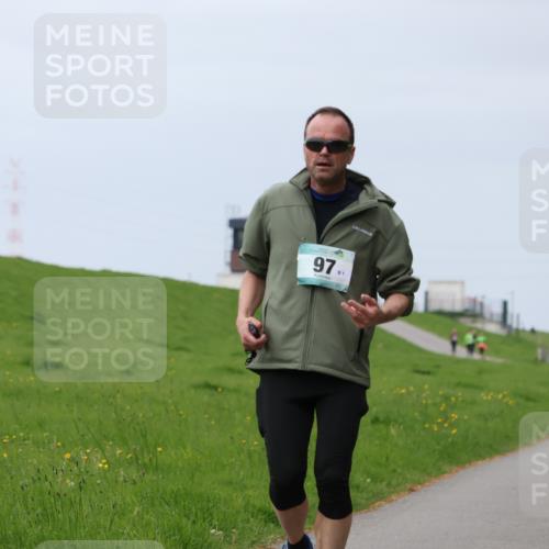 04.05.2025 - 8. Wedeler Halbmarathon Yannick Fuchs http://msf.ph/oto/7838654 04.05.2025 12:03:02 Laufen 97, 1 meine-sportfotos.de