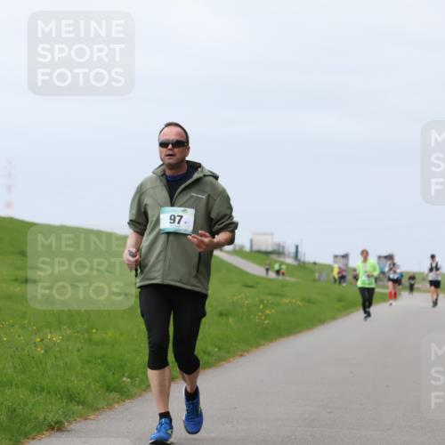 04.05.2025 - 8. Wedeler Halbmarathon Yannick Fuchs http://msf.ph/oto/7838677 04.05.2025 12:03:03 Laufen 97 meine-sportfotos.de