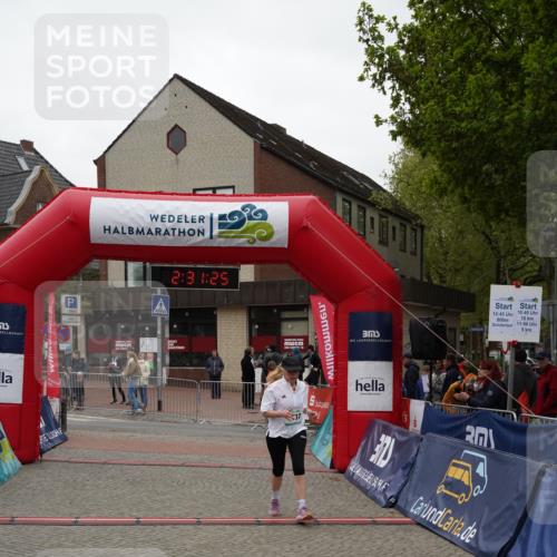 04.05.2025 - 8. Wedeler Halbmarathon Felixshl http://msf.ph/oto/7838729 04.05.2025 12:31:23 Ziel  meine-sportfotos.de