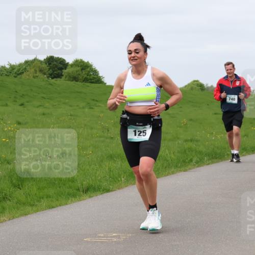 04.05.2025 - 8. Wedeler Halbmarathon Lena Gebhardt http://msf.ph/oto/7838743 04.05.2025 11:38:28 Laufen 125, 740, 599, 18 meine-sportfotos.de
