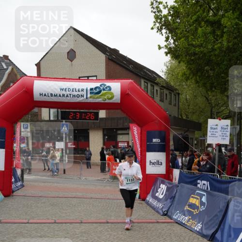 04.05.2025 - 8. Wedeler Halbmarathon Felixshl http://msf.ph/oto/7838752 04.05.2025 12:31:24 Ziel  meine-sportfotos.de
