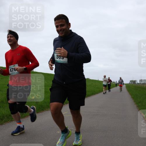 04.05.2025 - 8. Wedeler Halbmarathon Yannick Fuchs http://msf.ph/oto/7838753 04.05.2025 11:25:25 Laufen 476, 503 meine-sportfotos.de
