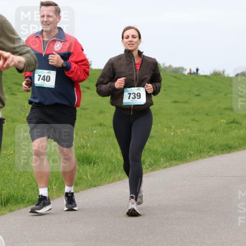 04.05.2025 - 8. Wedeler Halbmarathon Lena Gebhardt http://msf.ph/oto/7838767 04.05.2025 11:38:32 Laufen 599, 740, 739, 18 meine-sportfotos.de