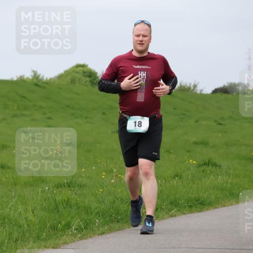 04.05.2025 - 8. Wedeler Halbmarathon Lena Gebhardt http://msf.ph/oto/7838783 04.05.2025 11:38:35 Laufen 18 meine-sportfotos.de