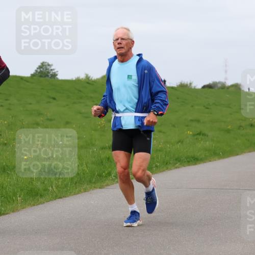 04.05.2025 - 8. Wedeler Halbmarathon Lena Gebhardt http://msf.ph/oto/7838805 04.05.2025 11:38:39 Laufen 18, 710, 293 meine-sportfotos.de