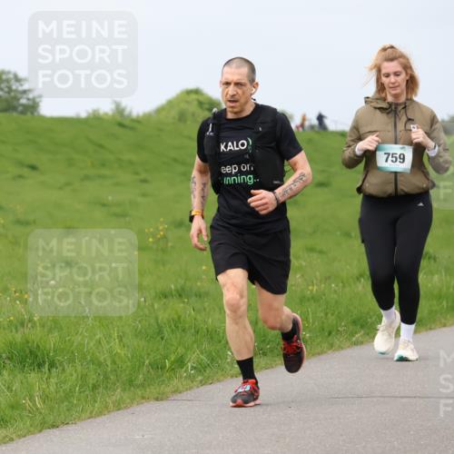 04.05.2025 - 8. Wedeler Halbmarathon Lena Gebhardt http://msf.ph/oto/7838822 04.05.2025 11:38:53 Laufen 759, 366 meine-sportfotos.de
