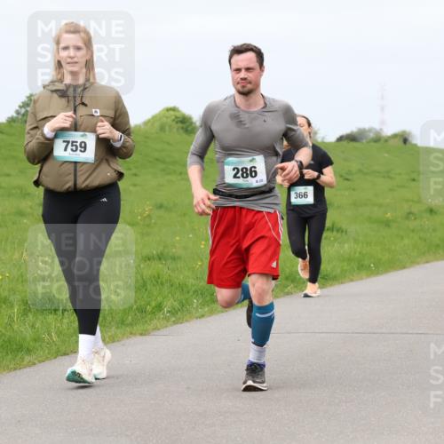 04.05.2025 - 8. Wedeler Halbmarathon Lena Gebhardt http://msf.ph/oto/7838850 04.05.2025 11:38:57 Laufen 759, 286, 25, 366, 355, 196 meine-sportfotos.de