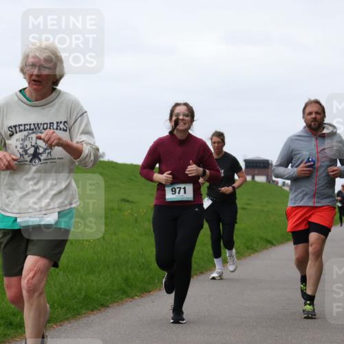 04.05.2025 - 8. Wedeler Halbmarathon Yannick Fuchs http://msf.ph/oto/7838853 04.05.2025 11:25:28 Laufen 971 meine-sportfotos.de