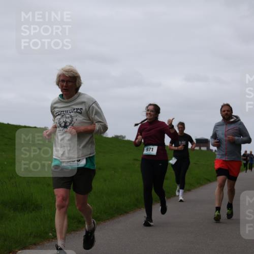 04.05.2025 - 8. Wedeler Halbmarathon Yannick Fuchs http://msf.ph/oto/7838874 04.05.2025 11:25:28 Laufen 971, 31 meine-sportfotos.de