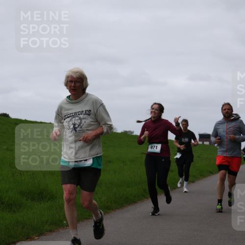 04.05.2025 - 8. Wedeler Halbmarathon Yannick Fuchs http://msf.ph/oto/7838880 04.05.2025 11:25:28 Laufen 971, 31 meine-sportfotos.de