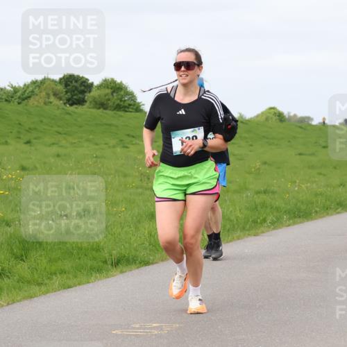 04.05.2025 - 8. Wedeler Halbmarathon Lena Gebhardt http://msf.ph/oto/7838891 04.05.2025 11:39:04 Laufen  meine-sportfotos.de