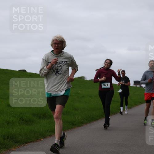 04.05.2025 - 8. Wedeler Halbmarathon Yannick Fuchs http://msf.ph/oto/7838896 04.05.2025 11:25:29 Laufen 971 meine-sportfotos.de