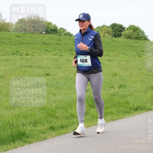 04.05.2025 - 8. Wedeler Halbmarathon Lena Gebhardt http://msf.ph/oto/7838914 04.05.2025 11:39:18 Laufen 488, 738 meine-sportfotos.de