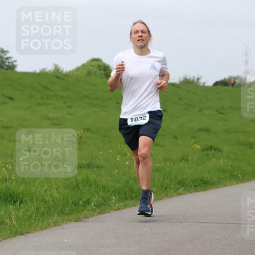 04.05.2025 - 8. Wedeler Halbmarathon Lena Gebhardt http://msf.ph/oto/7838927 04.05.2025 11:39:28 Laufen 032, 561 meine-sportfotos.de