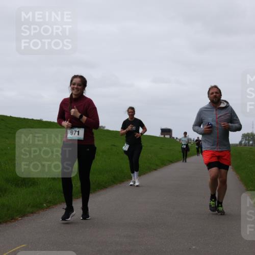 04.05.2025 - 8. Wedeler Halbmarathon Yannick Fuchs http://msf.ph/oto/7838943 04.05.2025 11:25:30 Laufen 971 meine-sportfotos.de