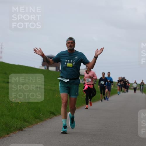 04.05.2025 - 8. Wedeler Halbmarathon Yannick Fuchs http://msf.ph/oto/7838963 04.05.2025 11:47:03 Laufen 2, 0, 25, 141 meine-sportfotos.de