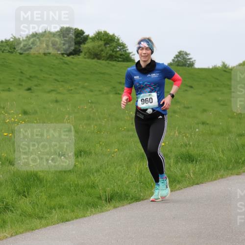 04.05.2025 - 8. Wedeler Halbmarathon Lena Gebhardt http://msf.ph/oto/7838966 04.05.2025 11:39:43 Laufen 960 meine-sportfotos.de