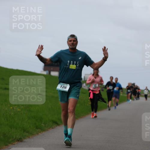 04.05.2025 - 8. Wedeler Halbmarathon Yannick Fuchs http://msf.ph/oto/7838981 04.05.2025 11:47:03 Laufen 2025, 126 meine-sportfotos.de