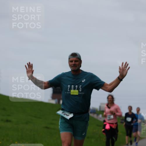04.05.2025 - 8. Wedeler Halbmarathon Yannick Fuchs http://msf.ph/oto/7839006 04.05.2025 11:47:03 Laufen 2025, 126 meine-sportfotos.de