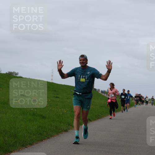 04.05.2025 - 8. Wedeler Halbmarathon Yannick Fuchs http://msf.ph/oto/7839042 04.05.2025 11:47:04 Laufen 2025, 141 meine-sportfotos.de