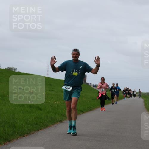 04.05.2025 - 8. Wedeler Halbmarathon Yannick Fuchs http://msf.ph/oto/7839054 04.05.2025 11:47:04 Laufen 2025, 126, 141 meine-sportfotos.de