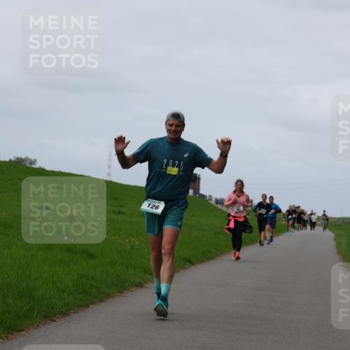 04.05.2025 - 8. Wedeler Halbmarathon Yannick Fuchs http://msf.ph/oto/7839058 04.05.2025 11:47:04 Laufen 2025, 126, 141 meine-sportfotos.de