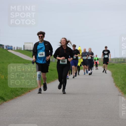 04.05.2025 - 8. Wedeler Halbmarathon Yannick Fuchs http://msf.ph/oto/7839066 04.05.2025 12:04:14 Laufen 608, 609 meine-sportfotos.de