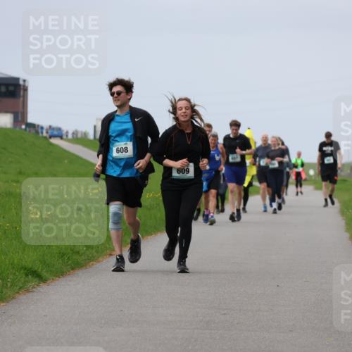 04.05.2025 - 8. Wedeler Halbmarathon Yannick Fuchs http://msf.ph/oto/7839098 04.05.2025 12:04:15 Laufen 608, 609 meine-sportfotos.de