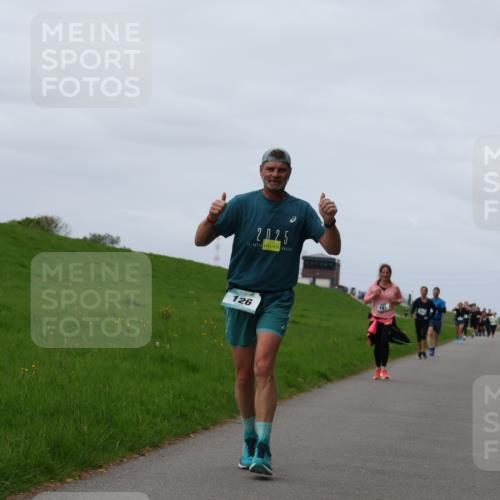 04.05.2025 - 8. Wedeler Halbmarathon Yannick Fuchs http://msf.ph/oto/7839101 04.05.2025 11:47:05 Laufen 2025, 126 meine-sportfotos.de
