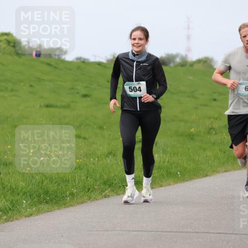 04.05.2025 - 8. Wedeler Halbmarathon Lena Gebhardt http://msf.ph/oto/7839122 04.05.2025 11:41:05 Laufen 504, 65, 939 meine-sportfotos.de