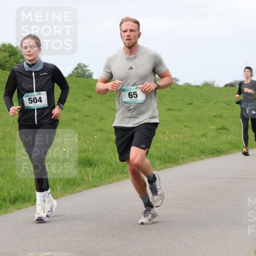 04.05.2025 - 8. Wedeler Halbmarathon Lena Gebhardt http://msf.ph/oto/7839151 04.05.2025 11:41:08 Laufen 504, 65, 939 meine-sportfotos.de