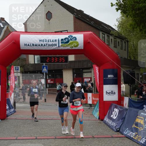 04.05.2025 - 8. Wedeler Halbmarathon Felixshl http://msf.ph/oto/7839190 04.05.2025 12:33:33 Ziel 53, 516, 531 meine-sportfotos.de