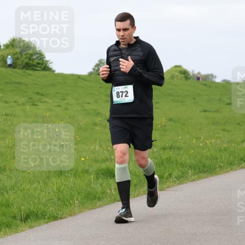 04.05.2025 - 8. Wedeler Halbmarathon Lena Gebhardt http://msf.ph/oto/7839197 04.05.2025 11:41:20 Laufen 10, 872 meine-sportfotos.de