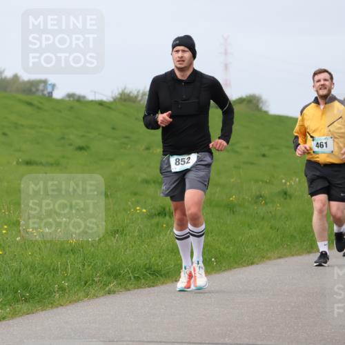 04.05.2025 - 8. Wedeler Halbmarathon Lena Gebhardt http://msf.ph/oto/7839255 04.05.2025 11:42:25 Laufen 461, 852, 763 meine-sportfotos.de