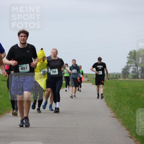 04.05.2025 - 8. Wedeler Halbmarathon Yannick Fuchs http://msf.ph/oto/7839272 04.05.2025 12:04:30 Laufen 657, 781, 780, 1005 meine-sportfotos.de