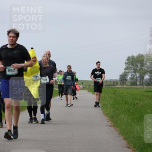04.05.2025 - 8. Wedeler Halbmarathon Yannick Fuchs http://msf.ph/oto/7839280 04.05.2025 12:04:31 Laufen 657, 781, 780, 14 meine-sportfotos.de