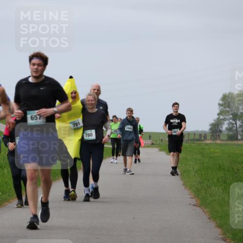 04.05.2025 - 8. Wedeler Halbmarathon Yannick Fuchs http://msf.ph/oto/7839286 04.05.2025 12:04:31 Laufen 657, 781, 780, 141 meine-sportfotos.de